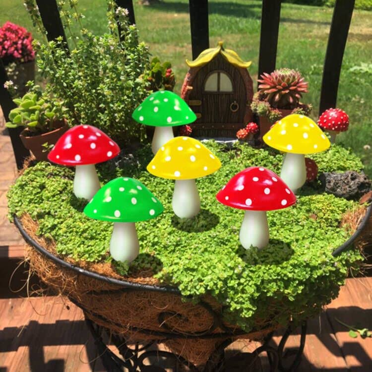 New Upgraded Waterproof Solar Mushroom Lights Outdoor Decor, 8 Modes for Garden Pathway Landscape Yard Easter Pathway Halloween Xmas Decorations, Set of 6 Red