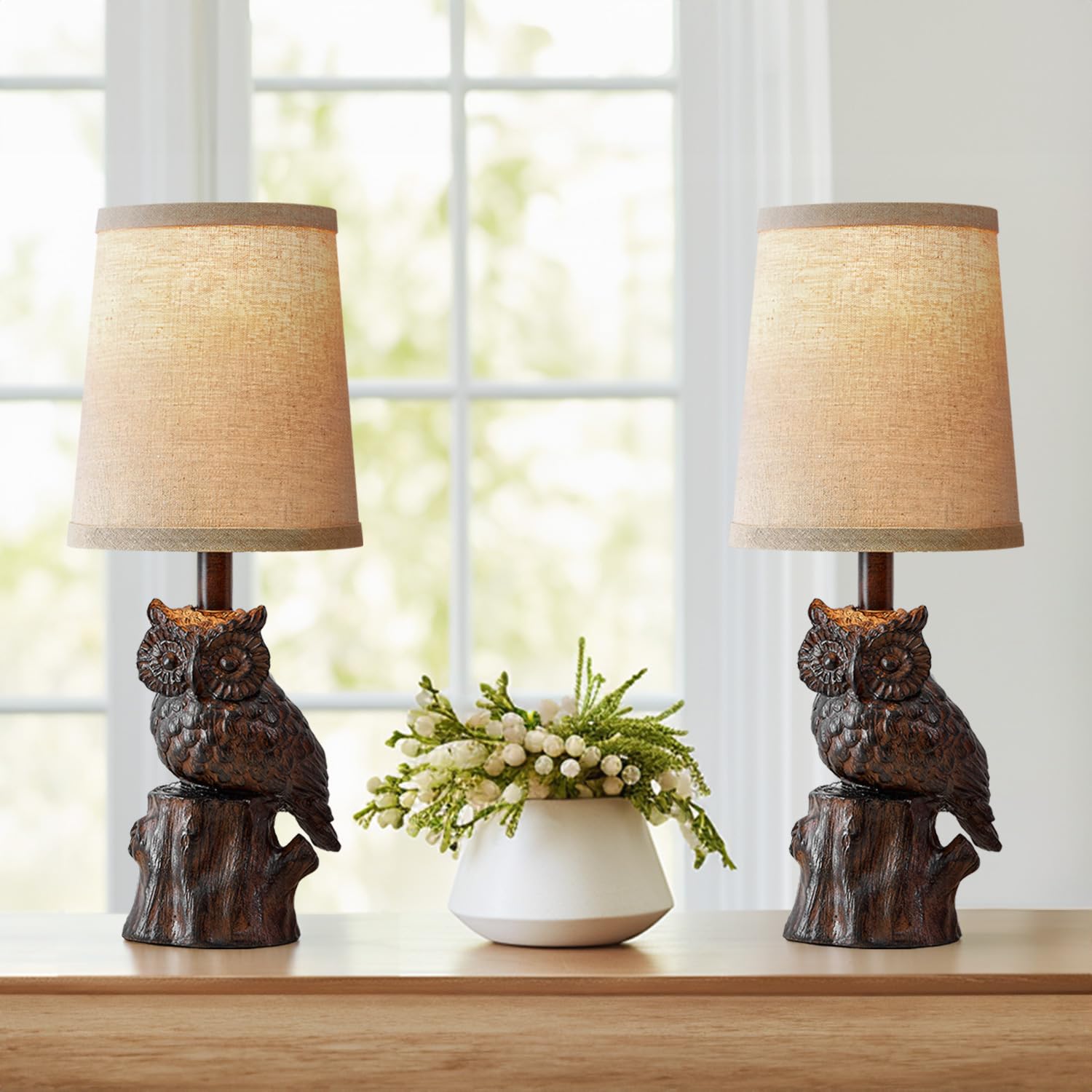 Small Table Lamp for Living Room Farmhouse Bedside Resin Single Lamp with Brown Owl Lamp Shape for Bedroom Retro Rustic Nightstand Lamp