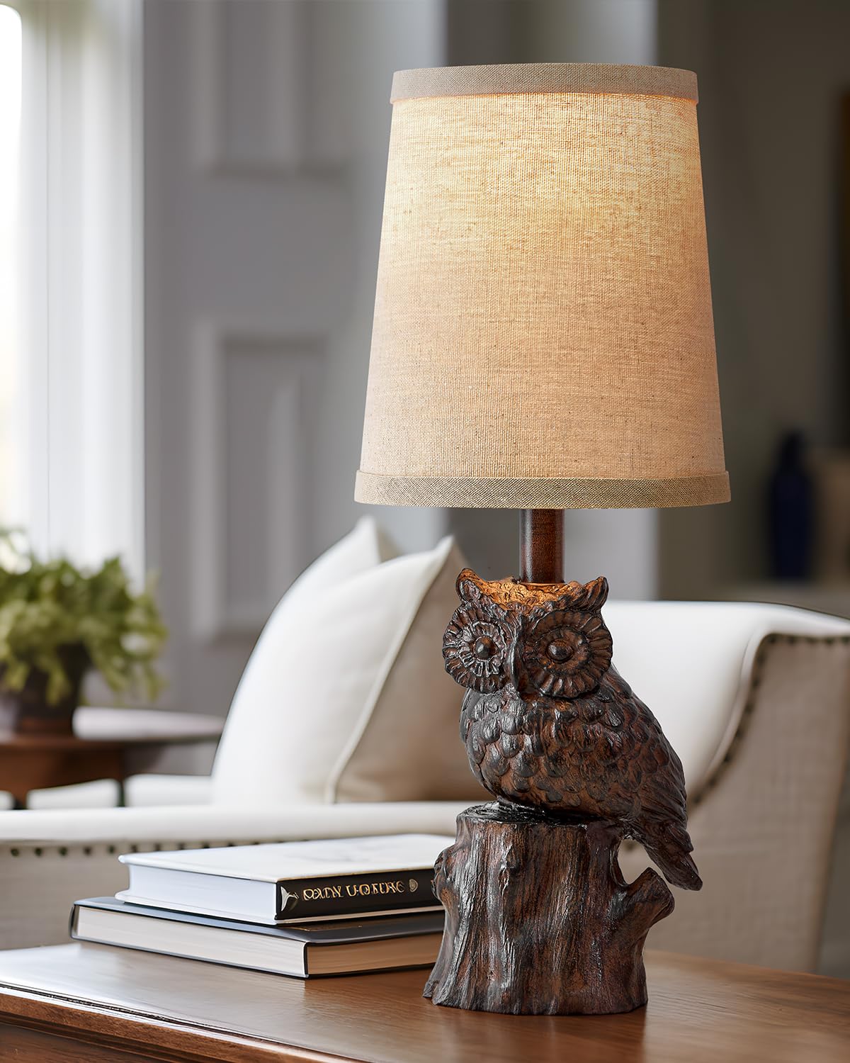 Small Table Lamp for Living Room Farmhouse Bedside Resin Single Lamp with Brown Owl Lamp Shape for Bedroom Retro Rustic Nightstand Lamp