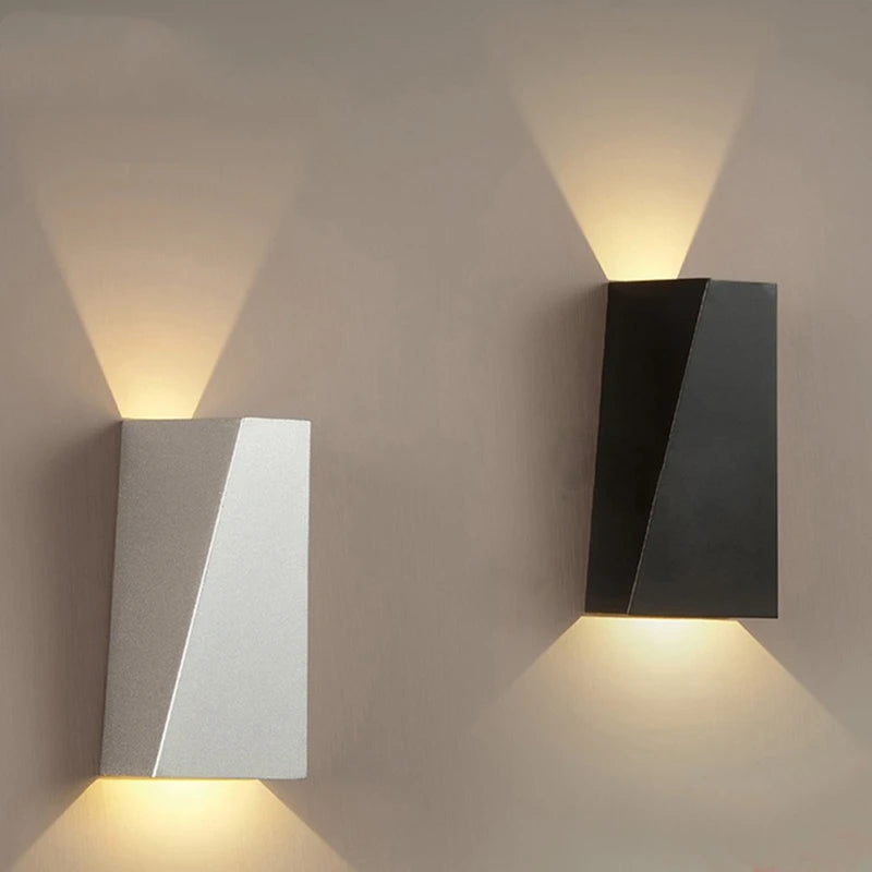 Nordic Creative Metal Wall Lamp Modern Black/White Minimalist Sconce Staircase Exterior Wall Bedside Corridor Decor Wall Light