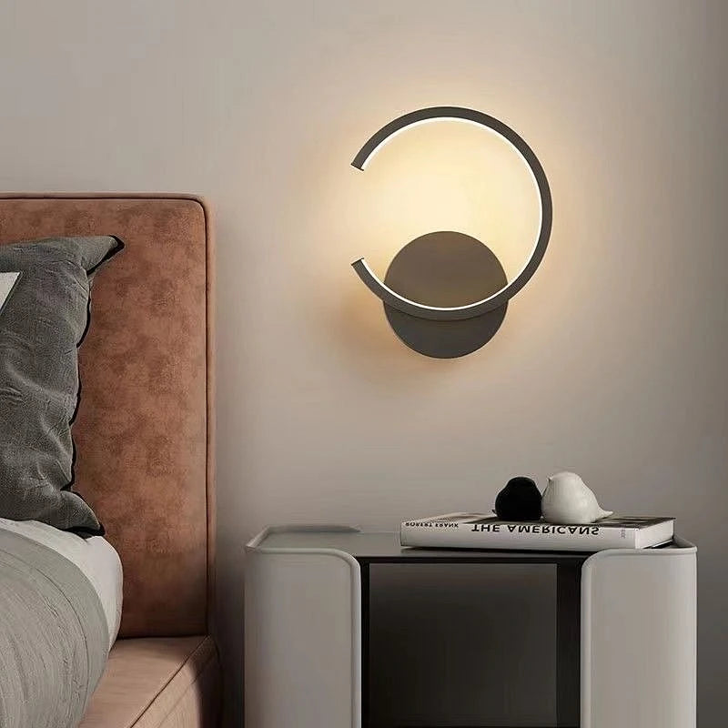 Modern Metal High Transparency Minimalist Wall Lamp LED Energy-saving Bedside Lamp Creative Indoor Decoration Lighting Fixture