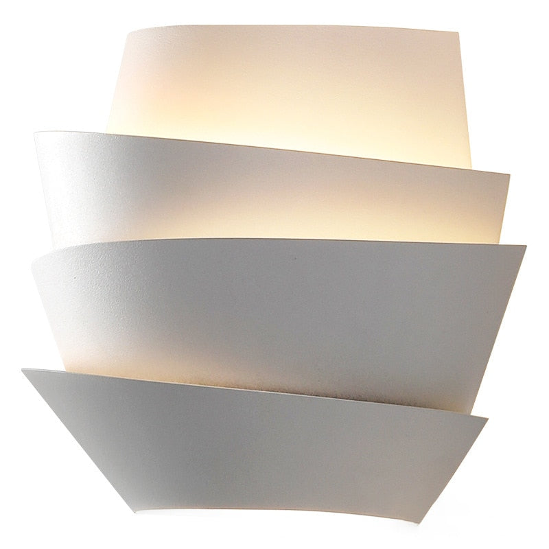 Crise Wall Light | White Metal Bedside Wall Lamp Modern Sconce