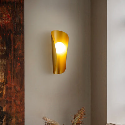 Balle Wall Light | Gold Curved Unique Wall Lamp Modern Metal Sconce