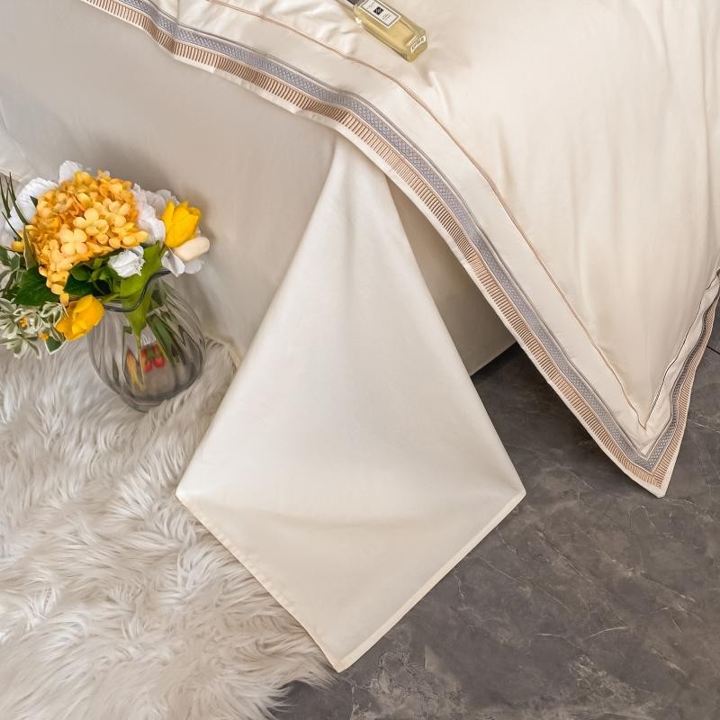 Luvero Duvet Cover Set - Affluent Interior Bed
