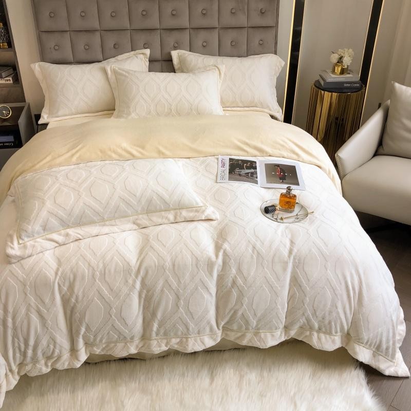 Montemarte Duvet Cover Set - Affluent Interior Bed
